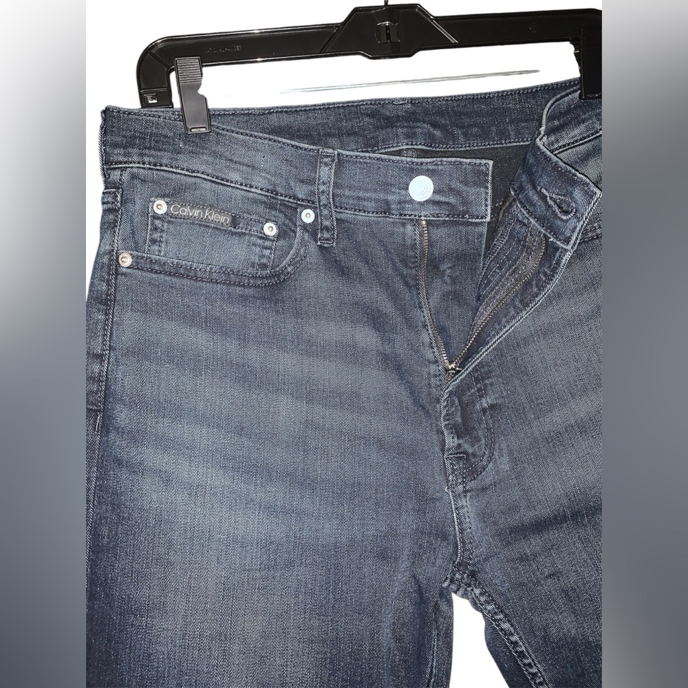 NWOT Calvin Klein Standard Straight Men's Dark Wash Blue Jeans Size 32/32 - Picture 3 of 6